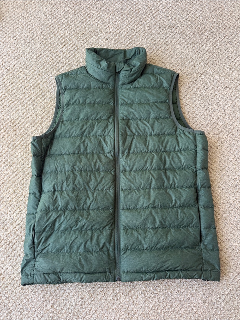 Men's Quilted Puffer Vest - Olive Green size M